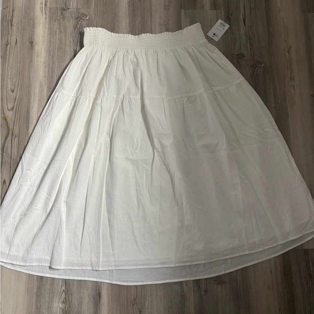 Elegant White Skirt